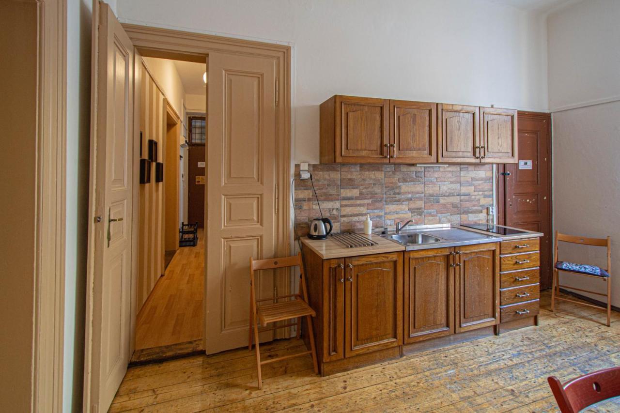 פראג For Celebrations Spacious 3Bdr Apartment With Balcony מראה חיצוני תמונה