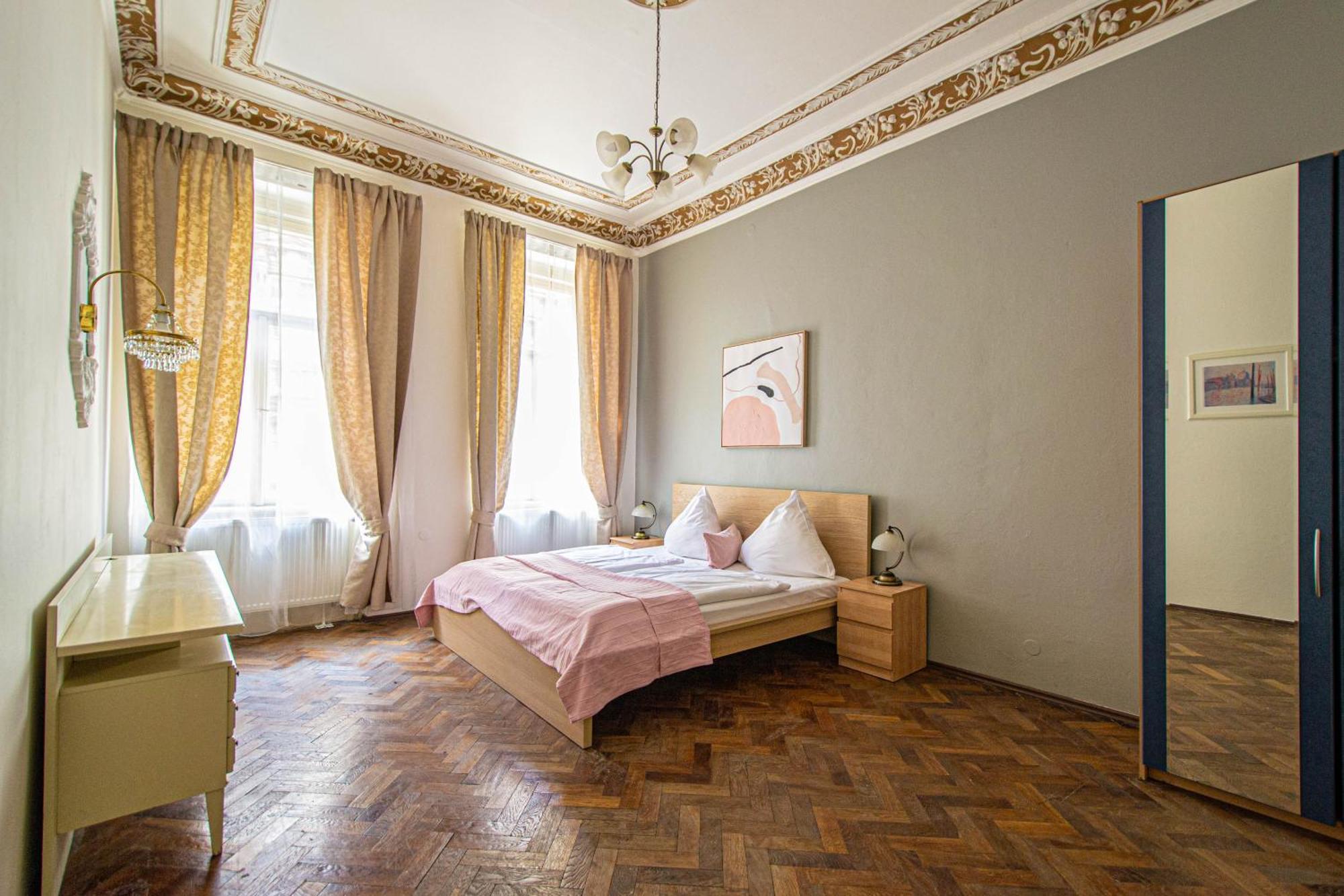 פראג For Celebrations Spacious 3Bdr Apartment With Balcony מראה חיצוני תמונה