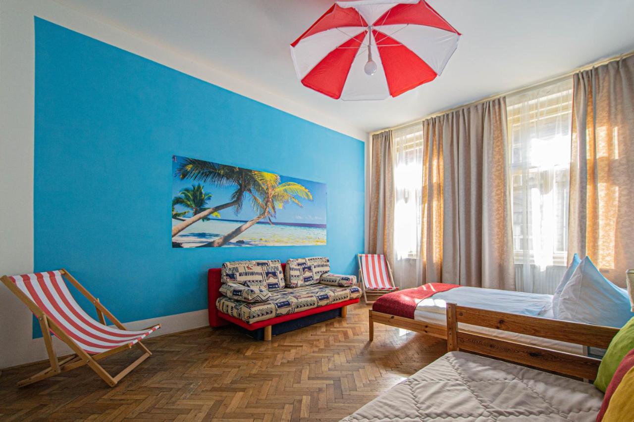 פראג For Celebrations Spacious 3Bdr Apartment With Balcony מראה חיצוני תמונה