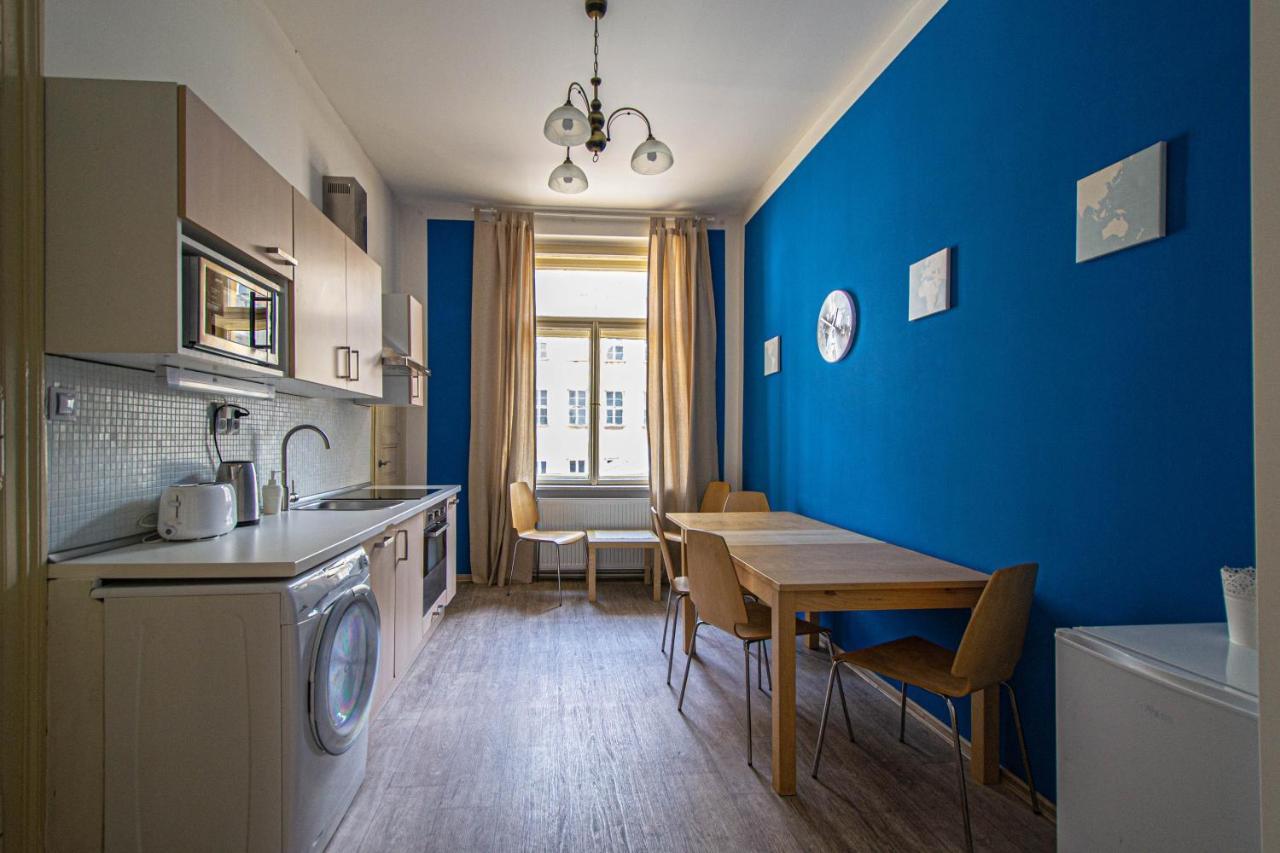 פראג For Celebrations Spacious 3Bdr Apartment With Balcony מראה חיצוני תמונה
