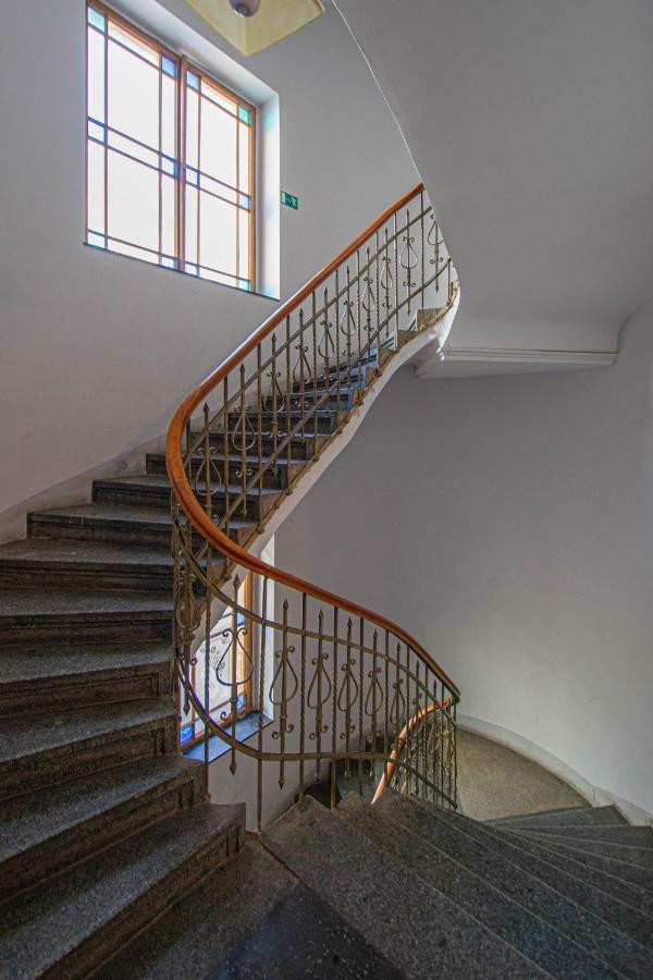 פראג For Celebrations Spacious 3Bdr Apartment With Balcony מראה חיצוני תמונה