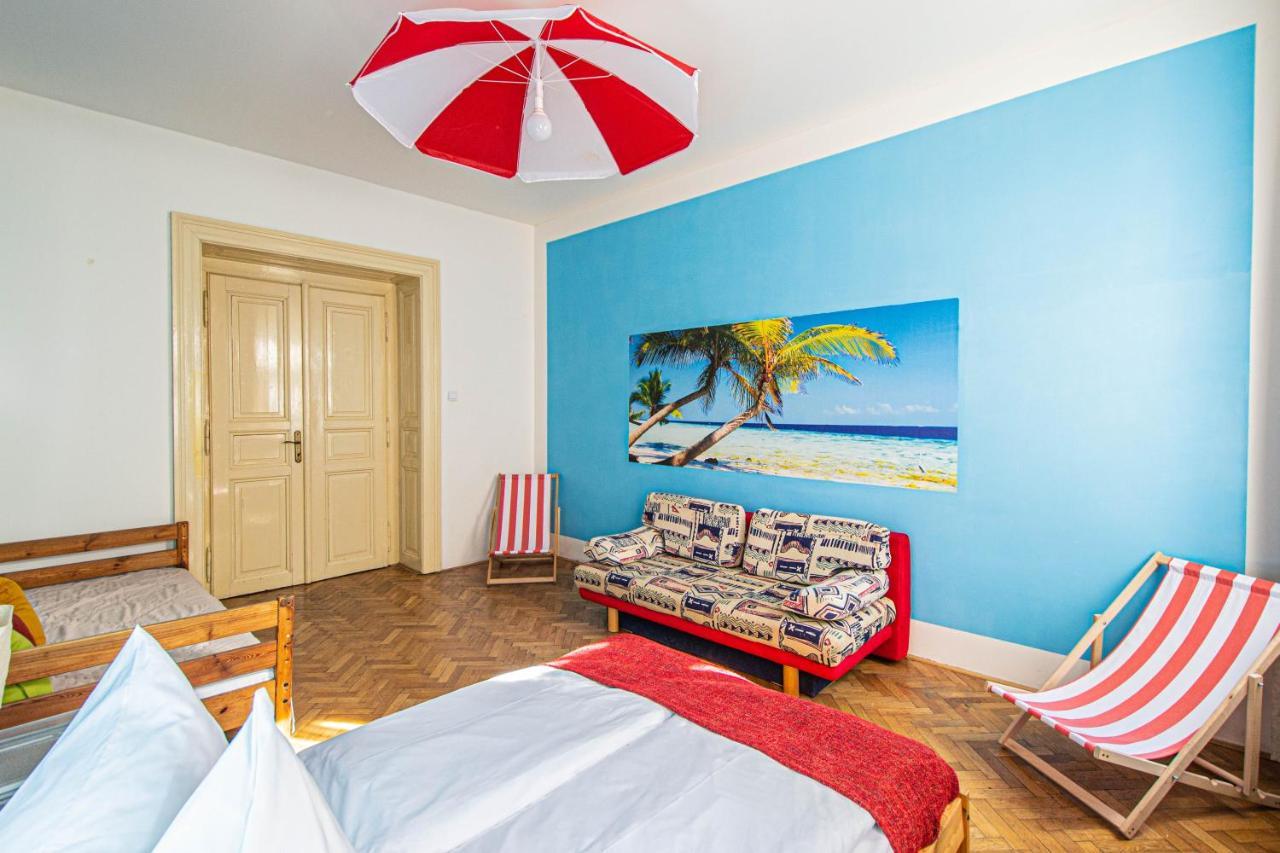 פראג For Celebrations Spacious 3Bdr Apartment With Balcony מראה חיצוני תמונה