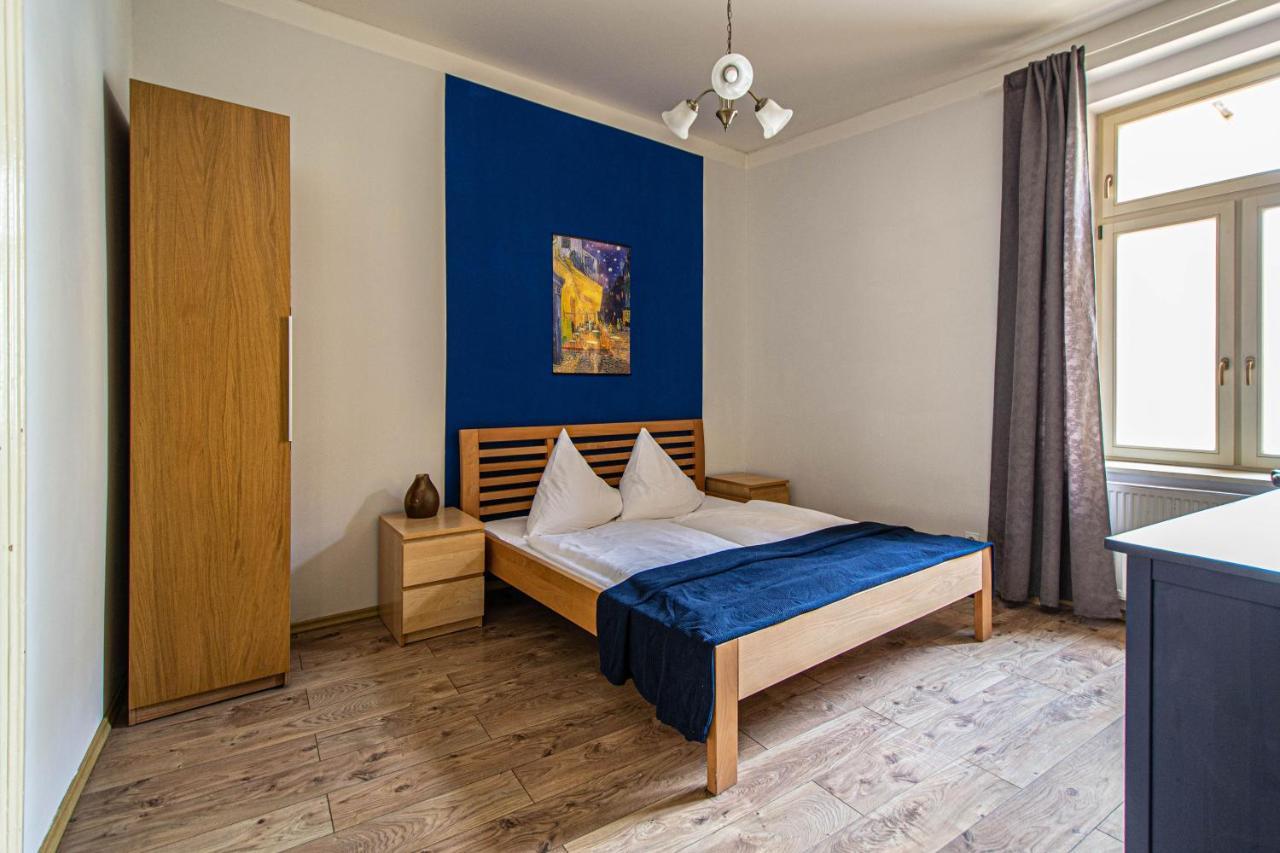 פראג For Celebrations Spacious 3Bdr Apartment With Balcony מראה חיצוני תמונה