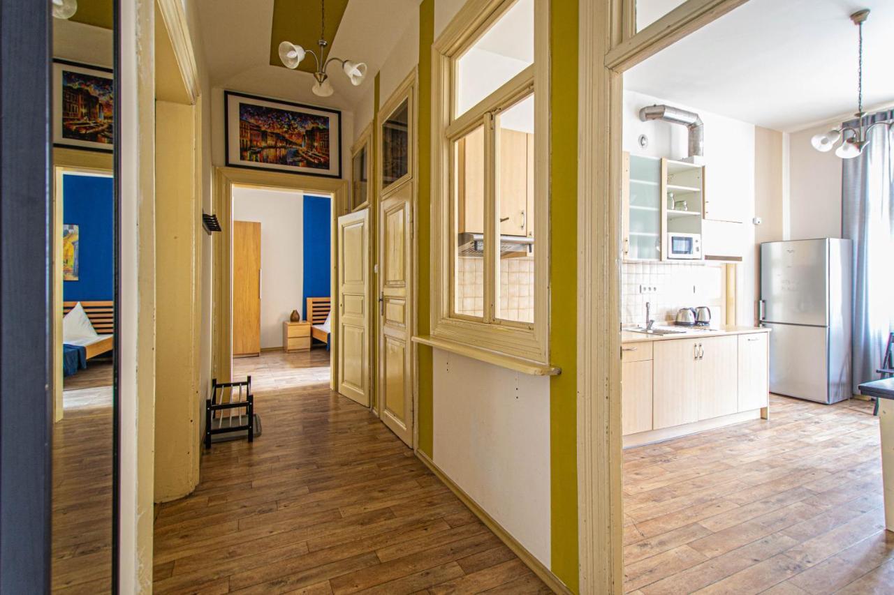 פראג For Celebrations Spacious 3Bdr Apartment With Balcony מראה חיצוני תמונה