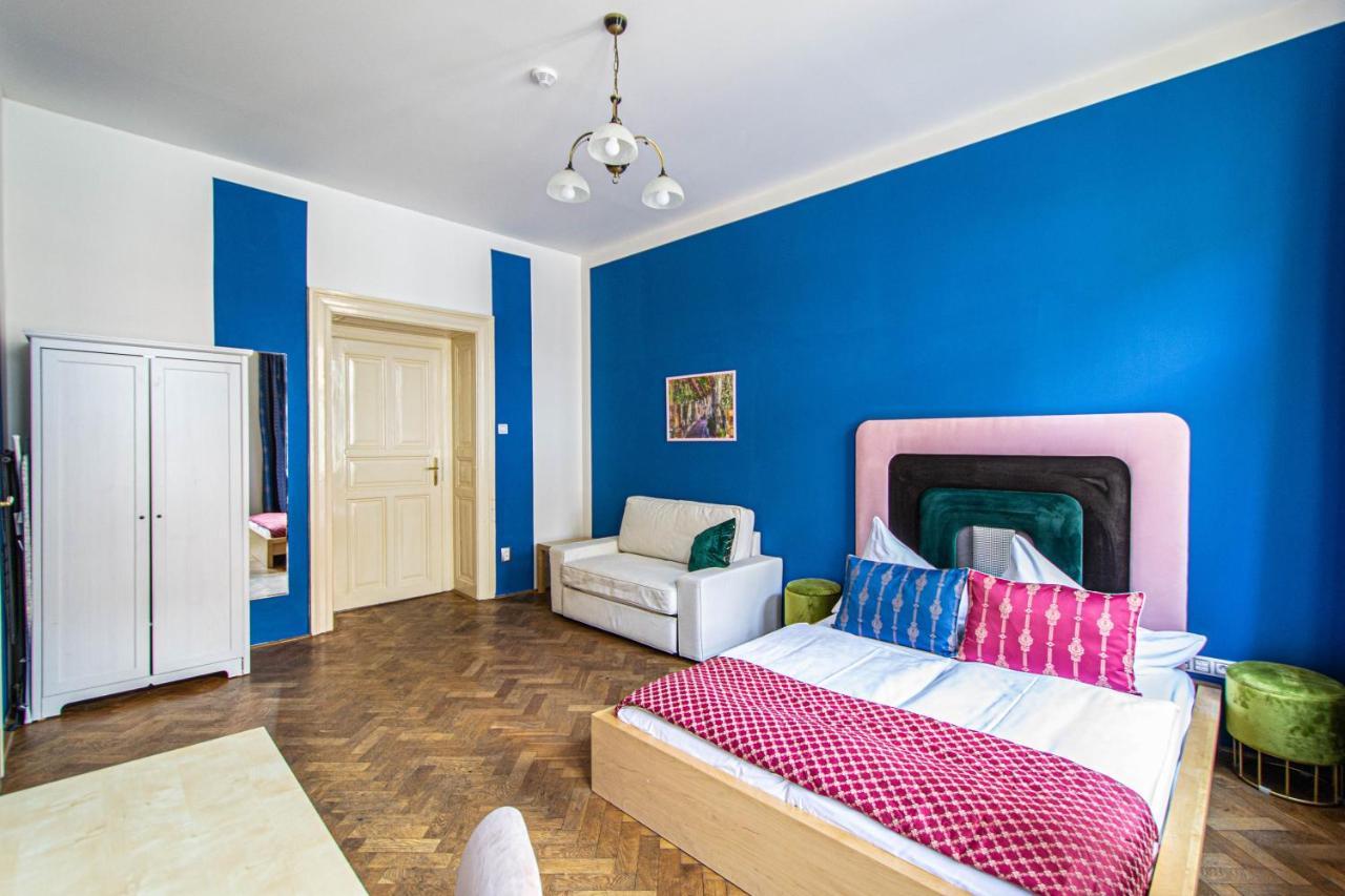 פראג For Celebrations Spacious 3Bdr Apartment With Balcony מראה חיצוני תמונה