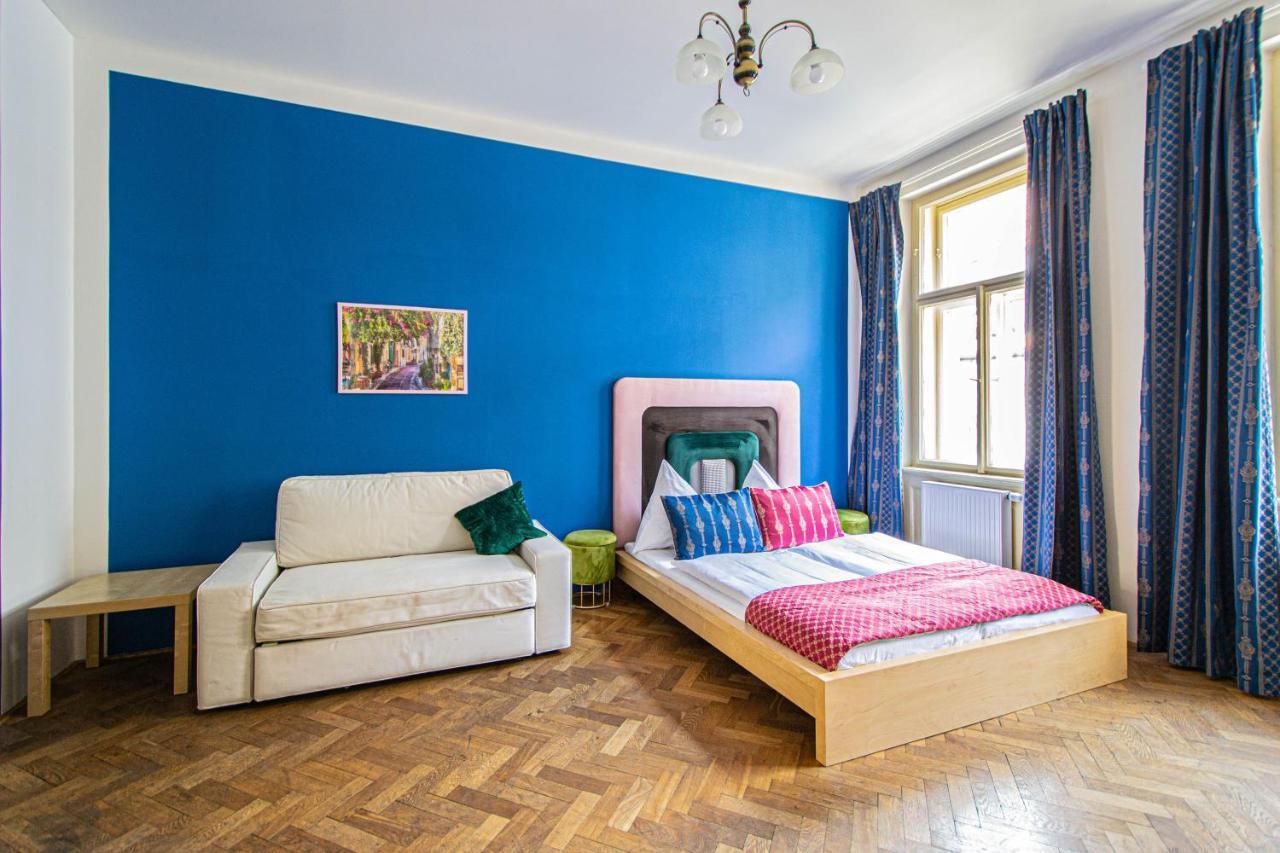 פראג For Celebrations Spacious 3Bdr Apartment With Balcony מראה חיצוני תמונה