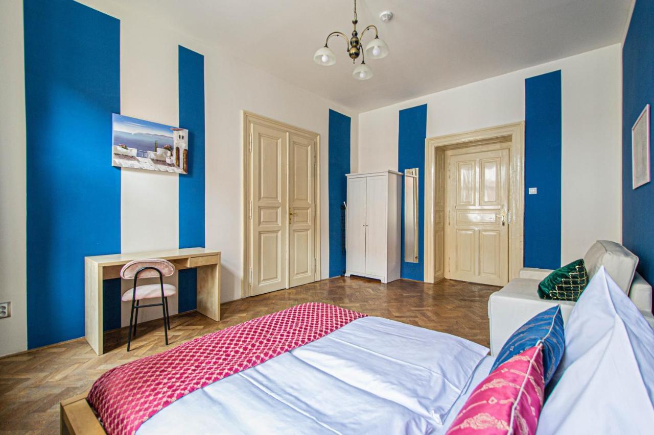 פראג For Celebrations Spacious 3Bdr Apartment With Balcony מראה חיצוני תמונה